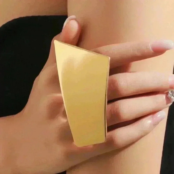 NEW Zara Geometric Chunky Gold Double Finger Ring NWOT - Picture 5 of 16